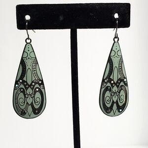 Natasha teardrop dangle metal resin overlay silver glitter sparkle earrings